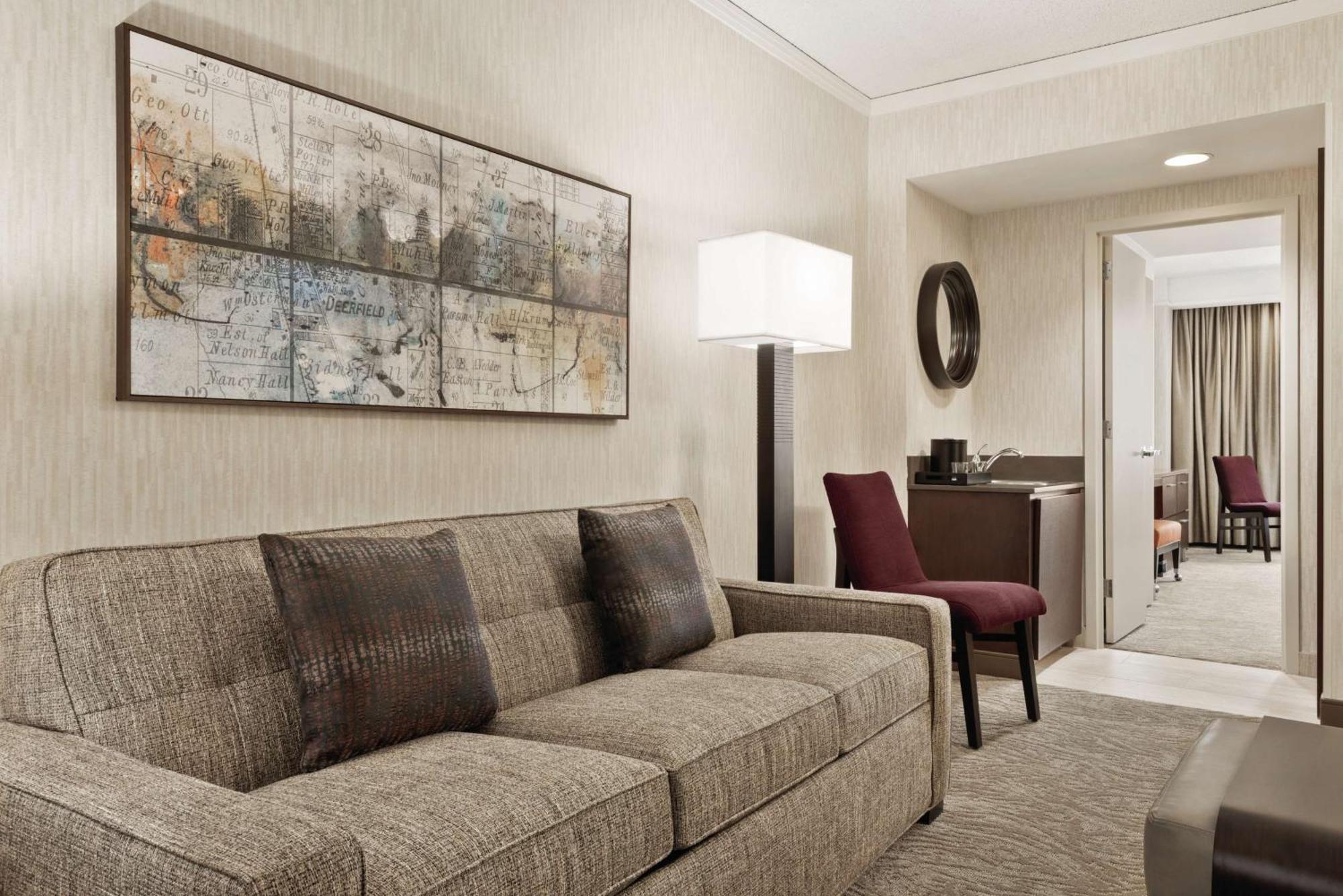 Embassy By Hilton Chicago North Shore Hotel